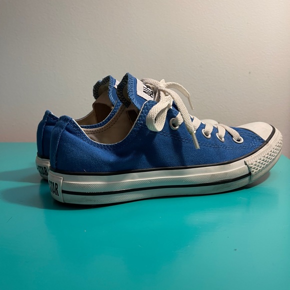 Converse All Star Low Tops - Women’s 7 - Picture 5 of 10